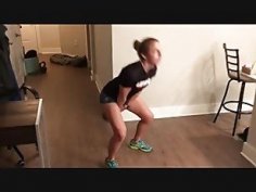 Fit freundin gibt mir einen randjob und wird zerschlagen5hiszgzh